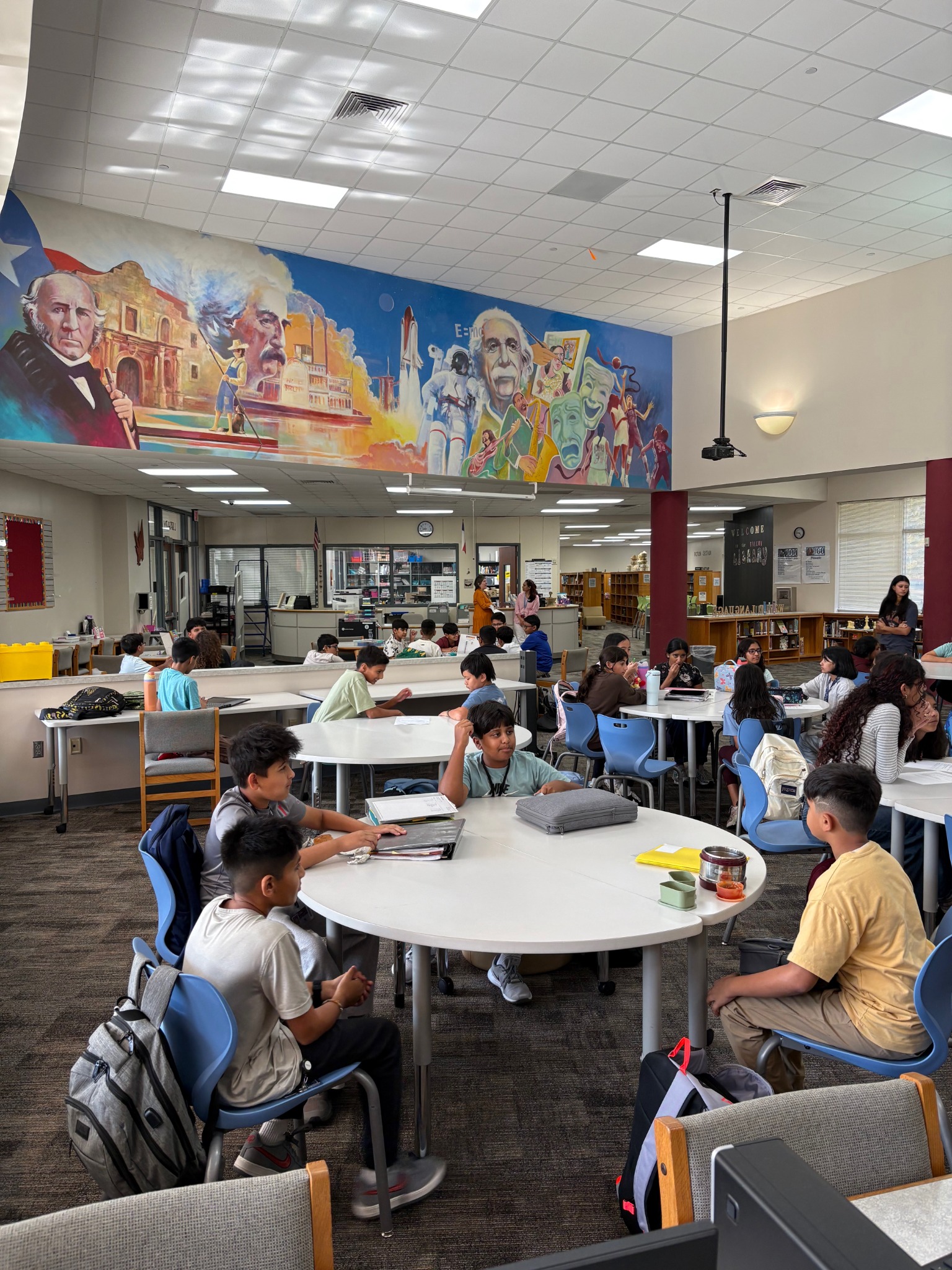Students working together at FBYD